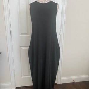 Black bodycon dress